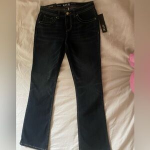 Kohl's Women's Dark Blue Straight Leg Jeans
